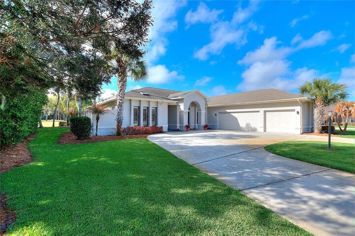 Property Photo:  503 Hamilton Shores Court NE  FL 33881 