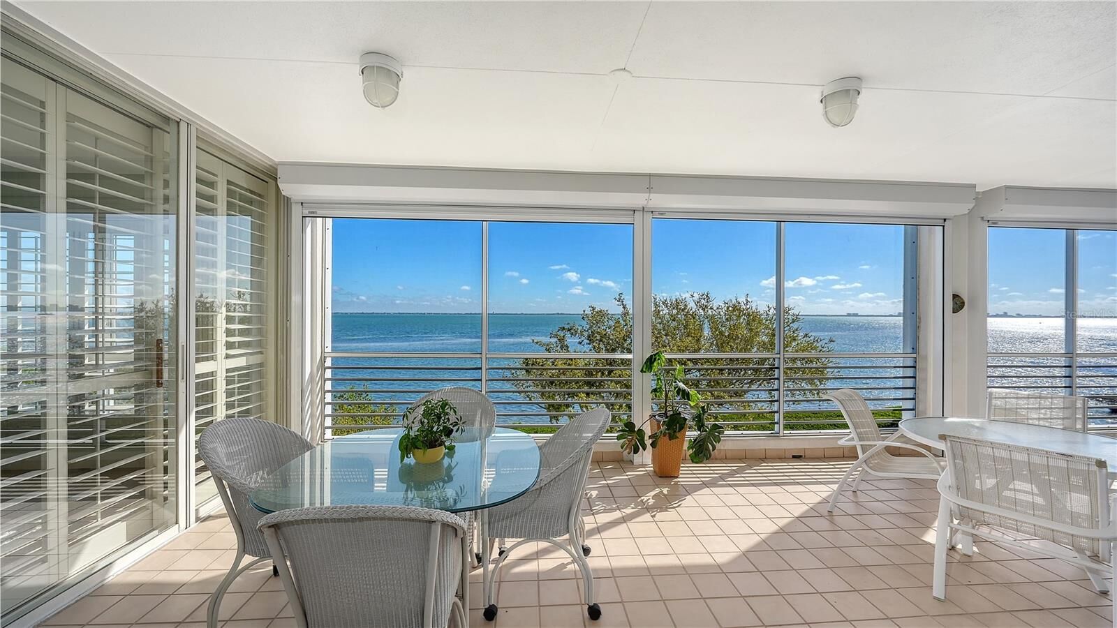 Property Photo: 2410 Harbourside Drive 142 FL 34228