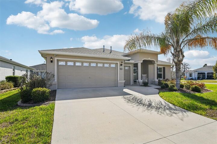 Property Photo:  27040 Camerons Run  FL 34748 