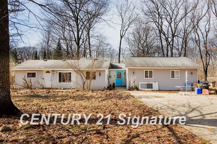 Property Photo:  4041 Janet Road  MI 48625 