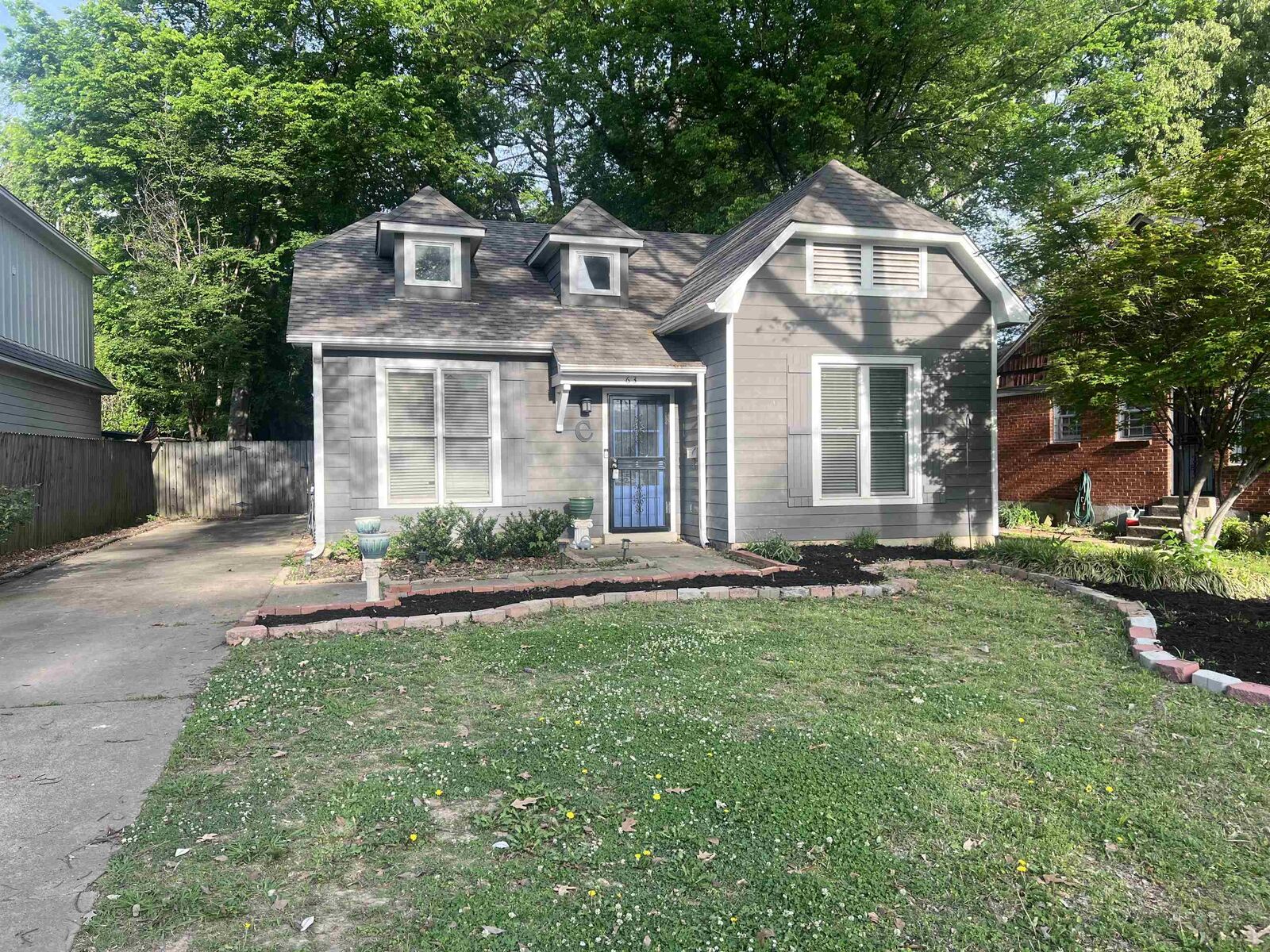 Property Photo: 63 N Merton St N TN 38112