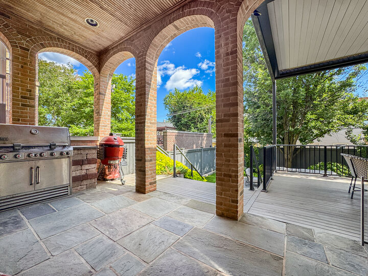 Property Photo:  2615 N Paulina Street  IL 60614 