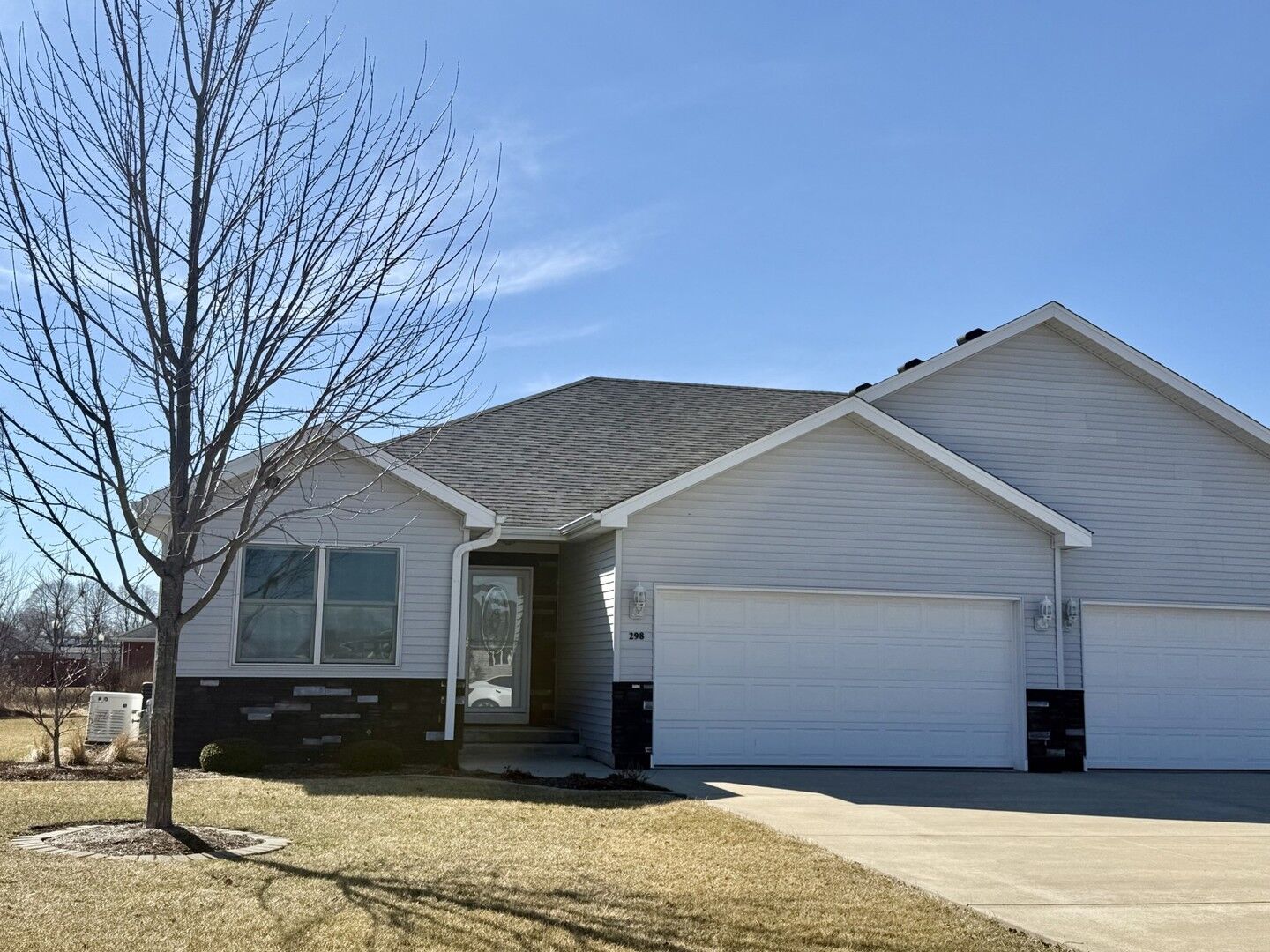 Property Photo:  298 Sunset Boulevard  IL 61348 