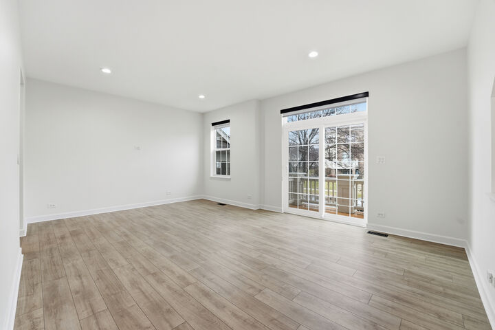 Property Photo:  1124 Bartholdi Court  IL 60188 