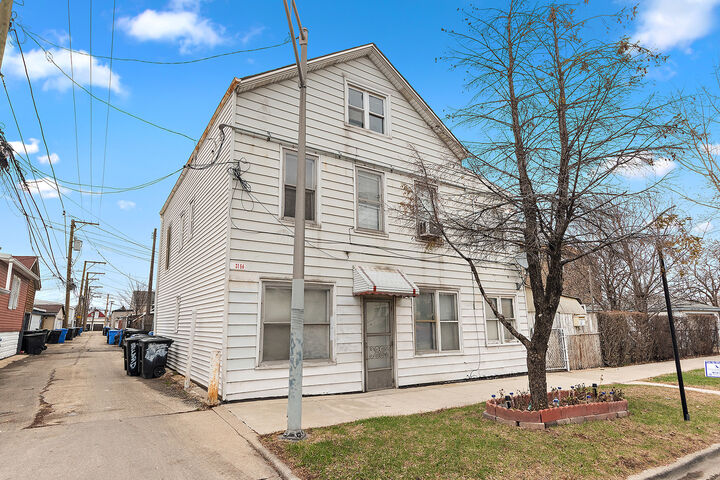 Property Photo:  3156 S Millard Avenue  IL 60623 