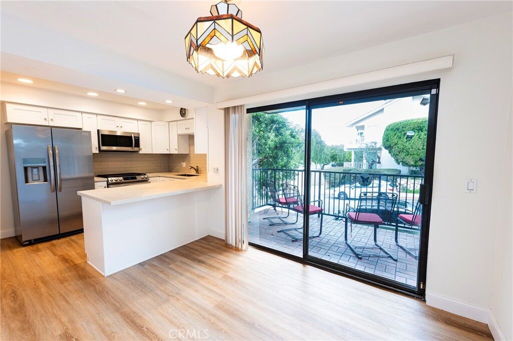 Property Photo:  2201 Via Carrillo 1A  CA 90274 