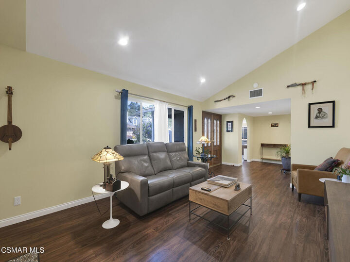 Property Photo:  5696 Meadow Vista Way  CA 91301 