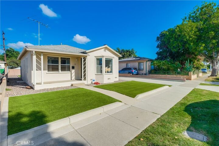 Property Photo:  2709 E Van Buren  CA 90810 