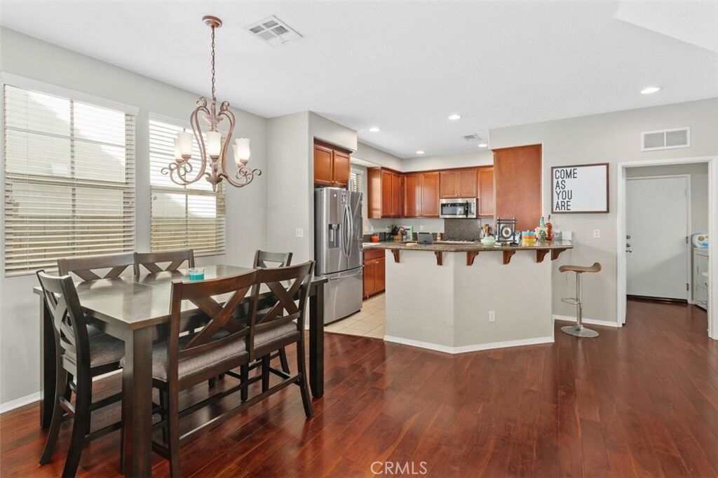 Property Photo:  814 Pyramid Court  CA 92880 