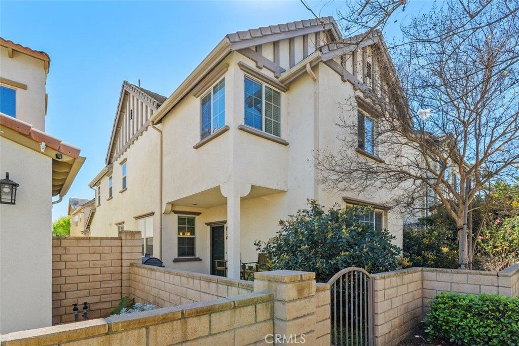 Property Photo:  814 Pyramid Court  CA 92880 