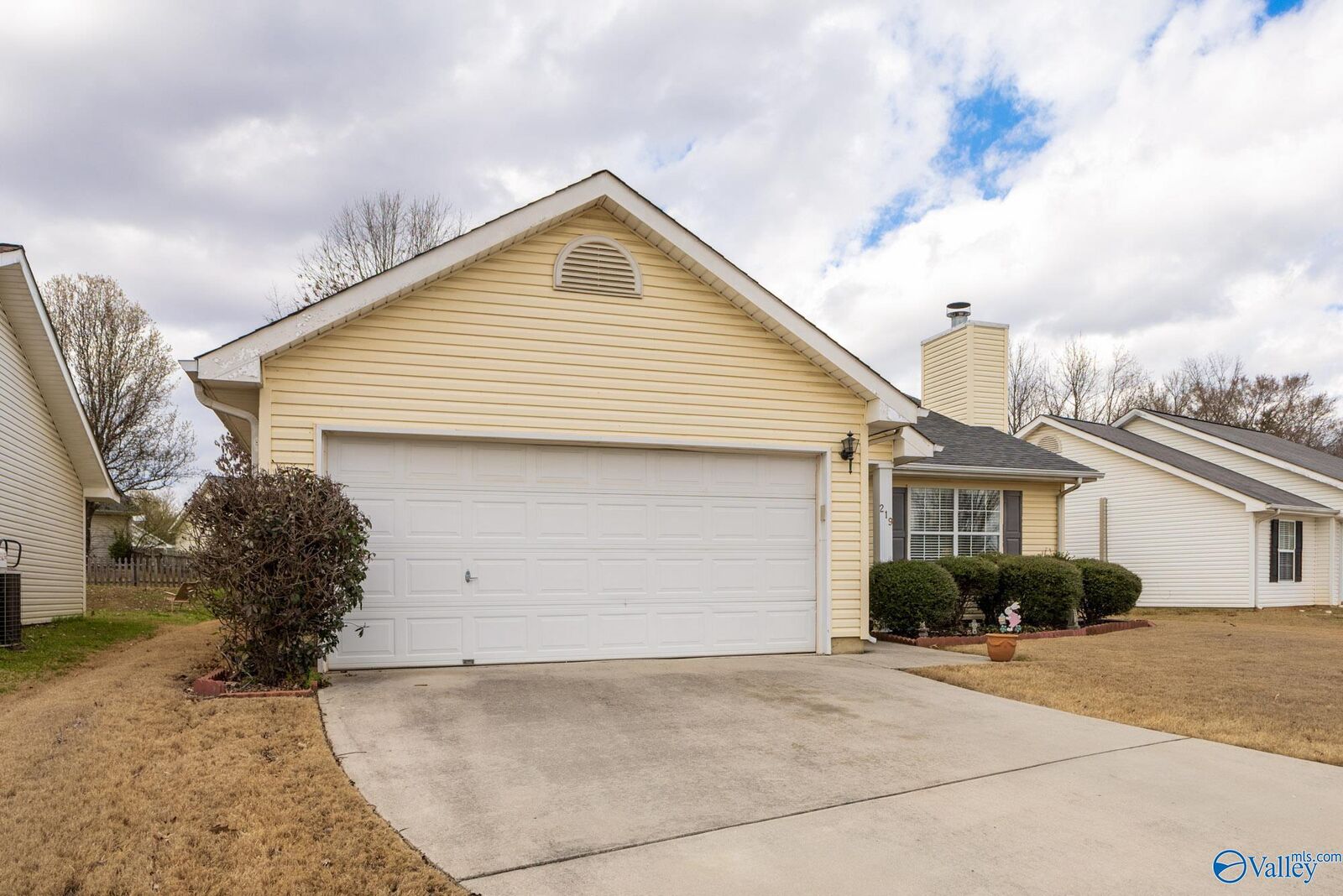 Property Photo: 219 Ironwood Court AL 35758
