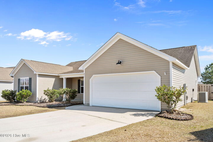 Property Photo:  411 Tree Court  NC 28445 