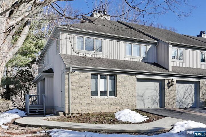 Property Photo:  607 Glasmere Road  NJ 07430 