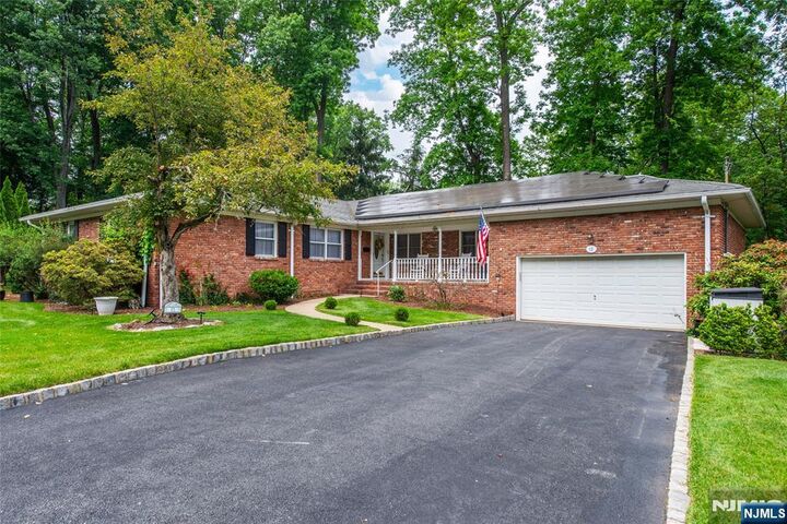 Property Photo:  12 Ravine Road  NJ 07044 