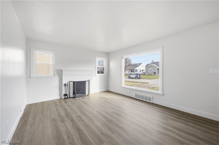 Property Photo: 227 E Wilson Street OH 44471