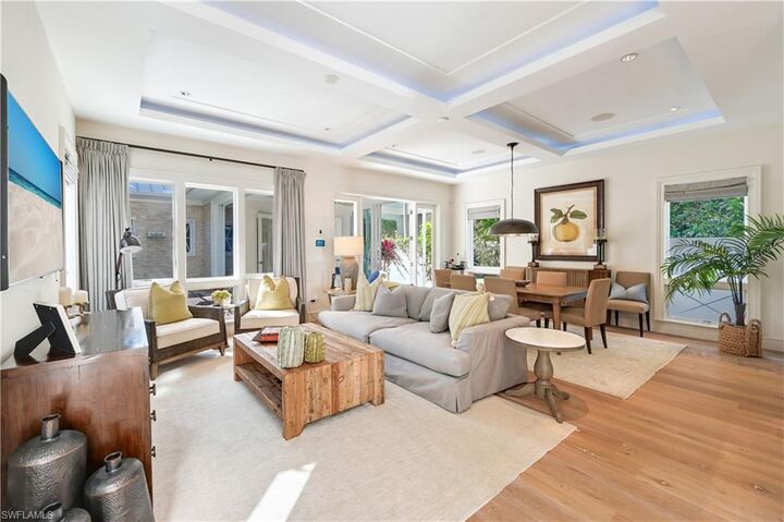 Property Photo:  42 6th St S  FL 34102 