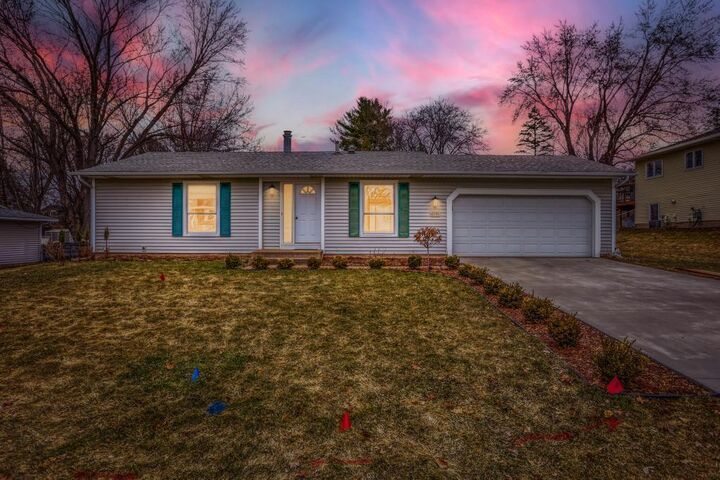 Property Photo: 2540 Interlachen Drive MN 55082