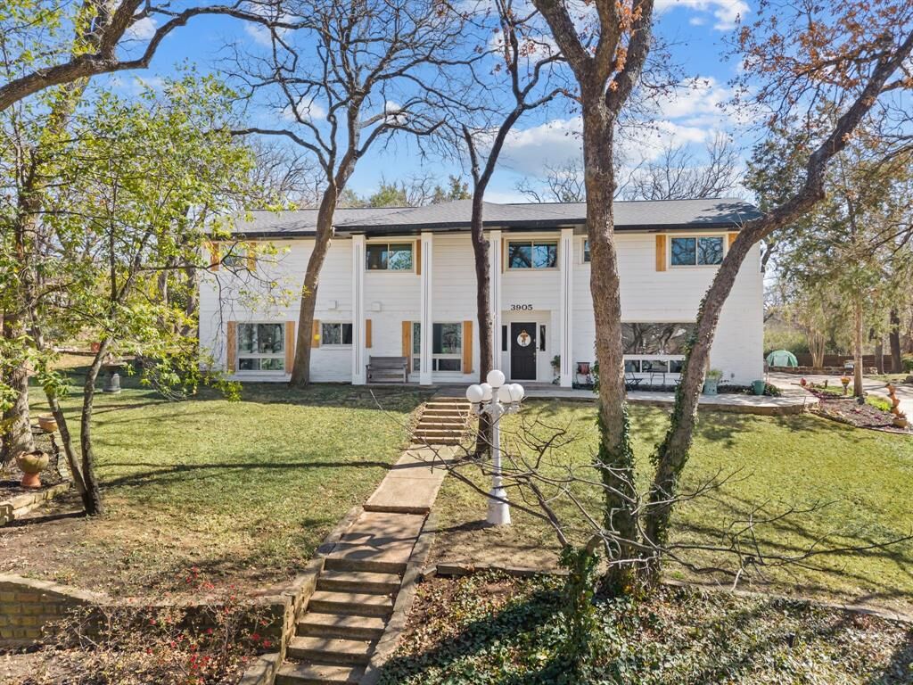 Property Photo:  3905 Shady Creek Drive  TX 76040 