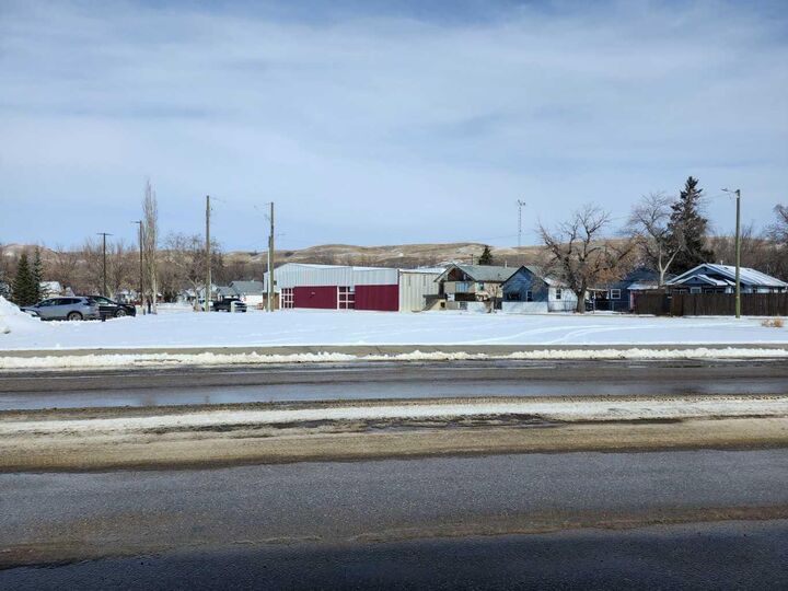 Property Photo: 200 Railway Avenue E AB T0J 0Y0