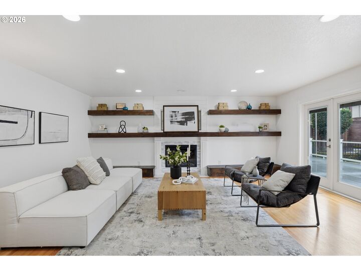Property Photo:  14351 SE Crestview Dr  OR 97015 