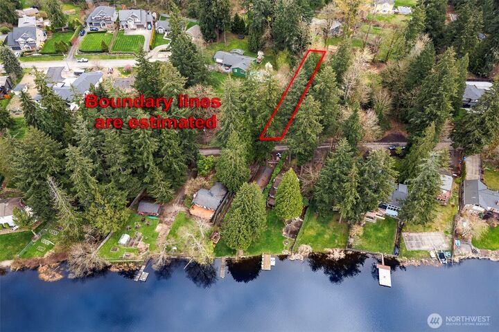 Property Photo:  13625 E Lake Kathleen Drive SE  WA 98059 