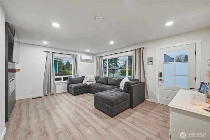 Property Photo:  107  River Street  WA 98247 