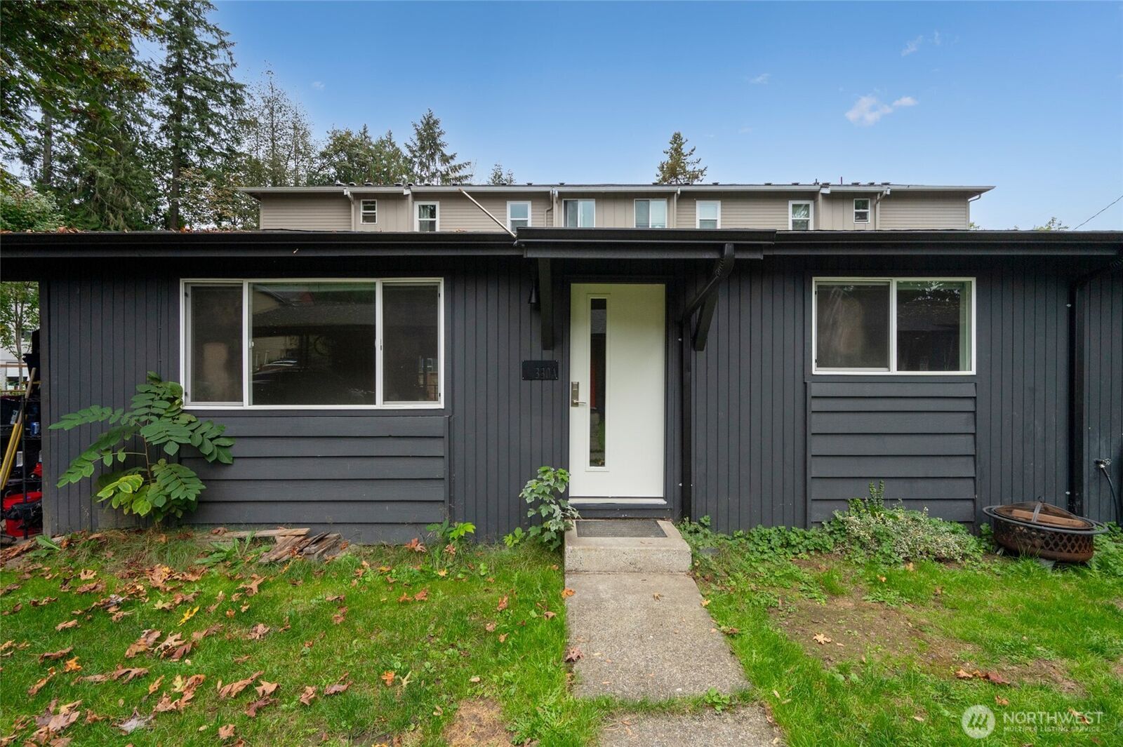 Property Photo:  330 SE Clark Street  WA 98027 