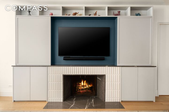 Property Photo:  160 Henry Street 3C  NY 11201 