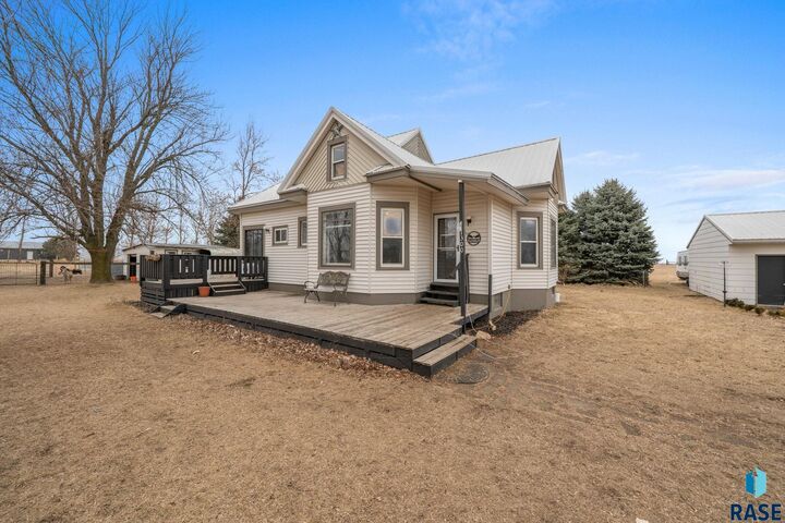 Property Photo:  300 W Industrial Rd  SD 57075 