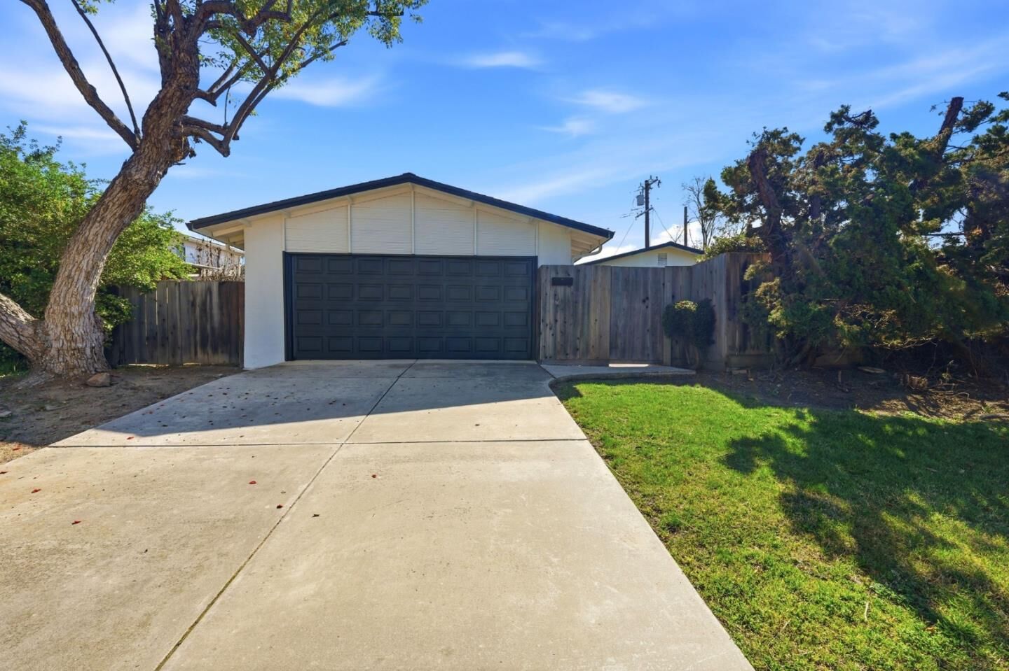 Property Photo:  886 Brent Drive  CA 95014 