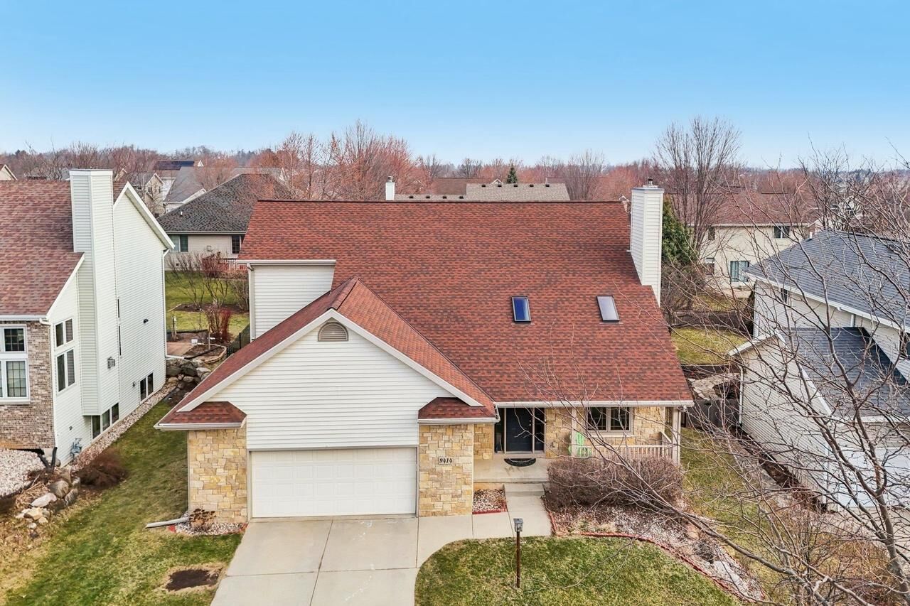 Property Photo: 9414 Whippoorwill Way WI 53562