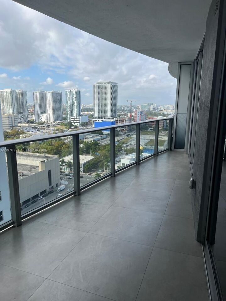 Property Photo:  488 NE 18th St 2302  FL 33132 