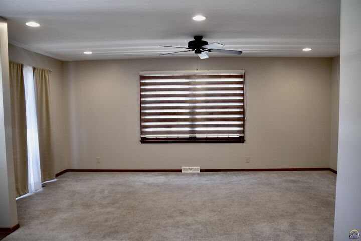 Property Photo:  3209 SW 29th Ter  KS 66614 