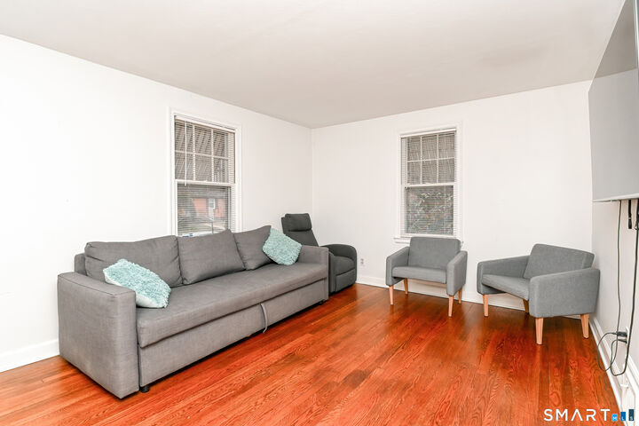 Property Photo:  74 Hollywood Avenue  CT 06606 