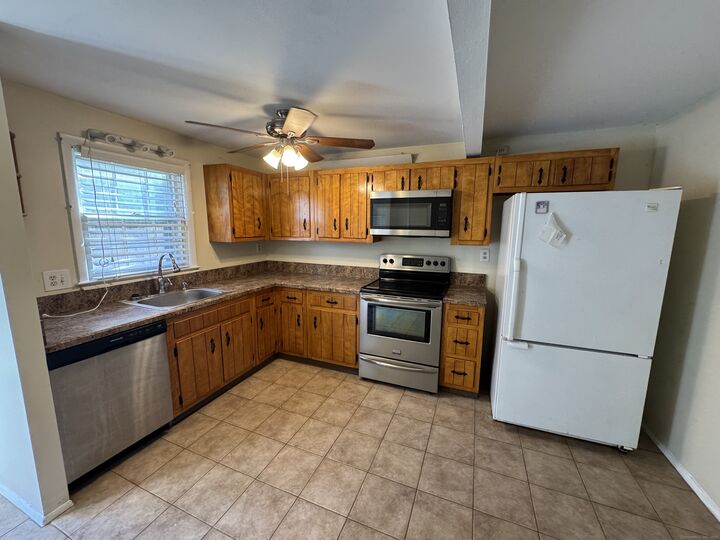 Property Photo: 617 Millville Avenue Apt 8-3 CT 06770
