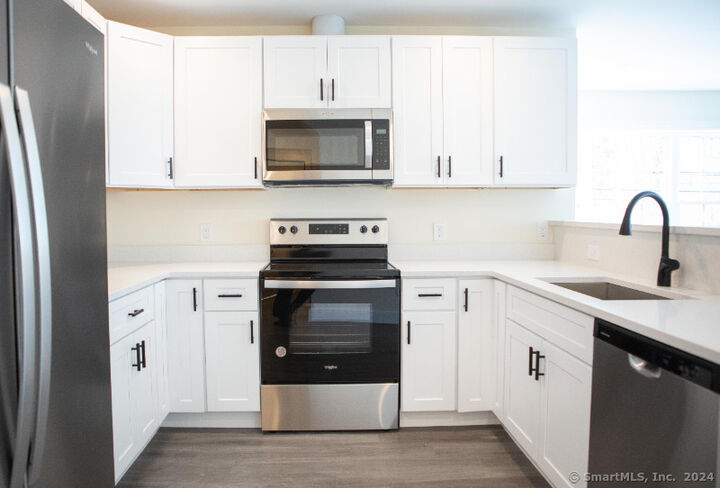 Property Photo:  887 Federal Road 5  CT 06804 