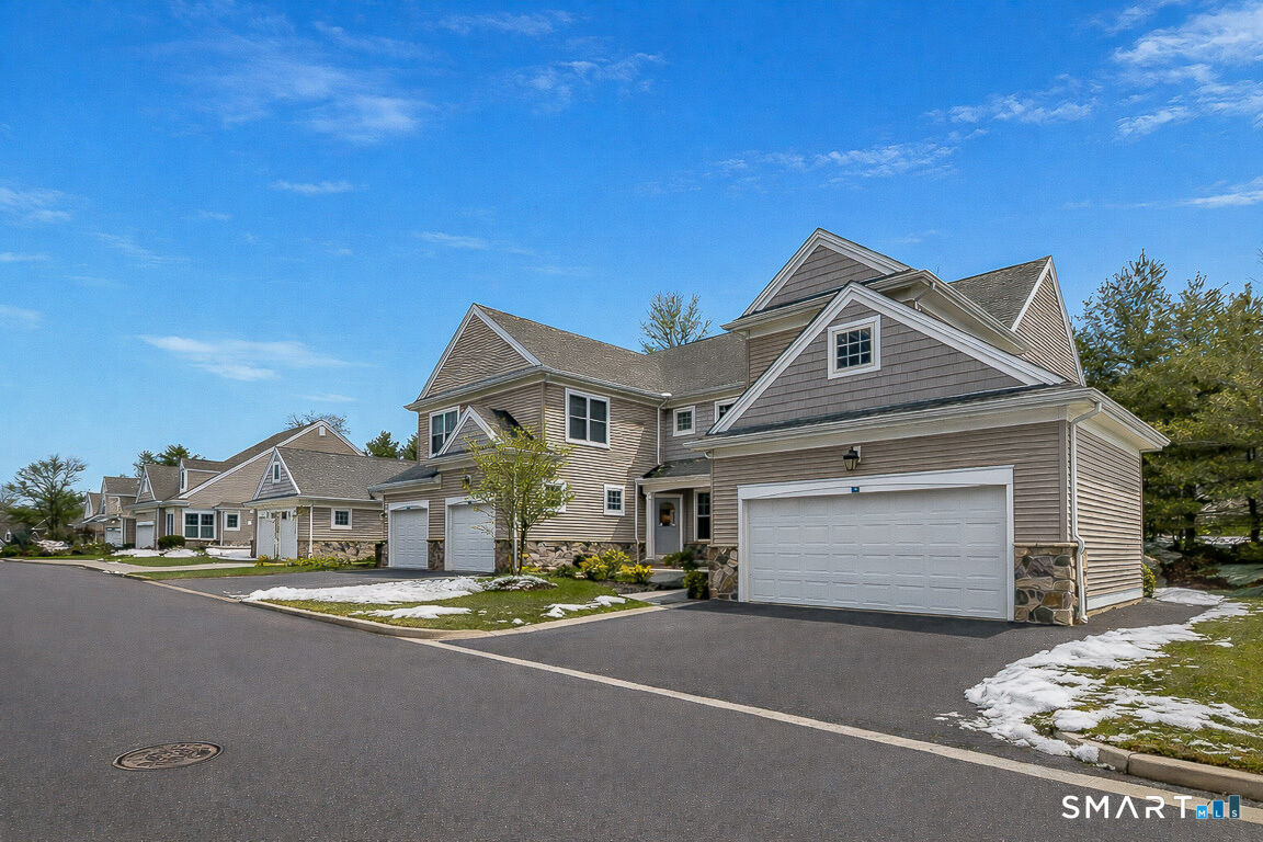 Property Photo:  138 Bradford Walk 138  CT 06053 