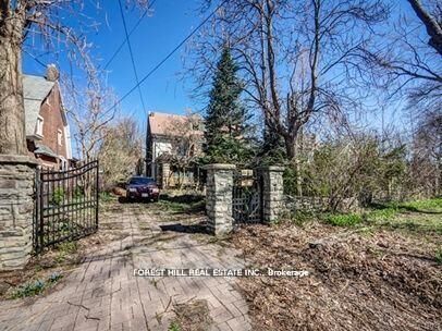 Property Photo:  132 Blythwood Road  ON M4N 1A4 