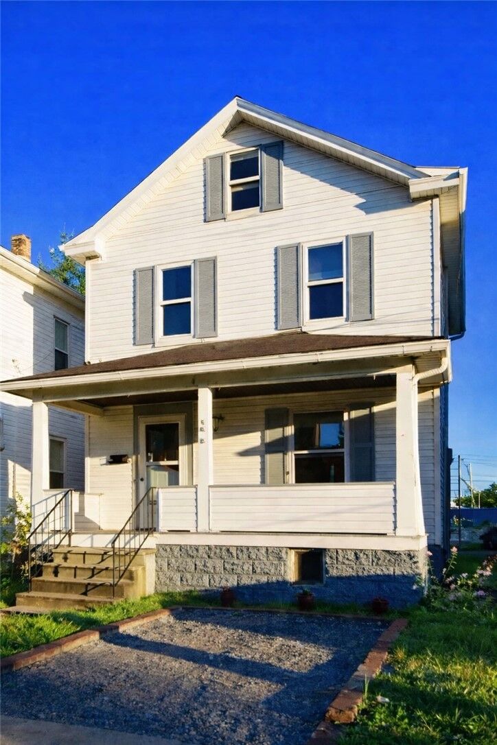 Property Photo:  207 Hickory Way  PA 16117 