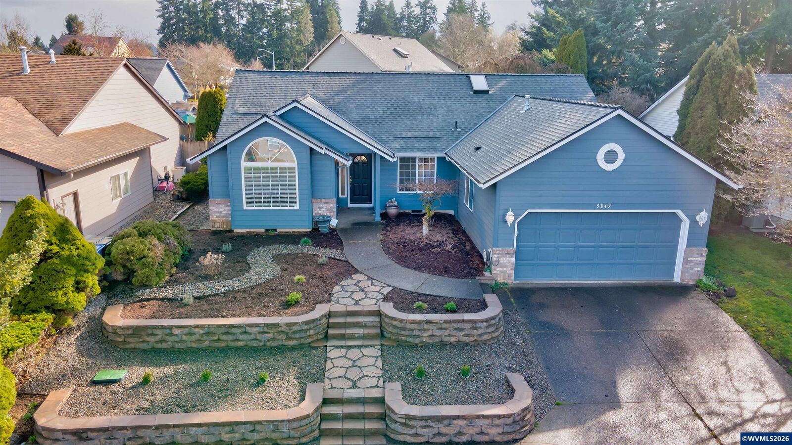 Property Photo:  5847 Cobalt Lp SE  OR 97306 