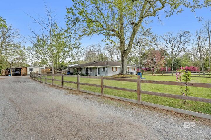 Property Photo: 21897 Broad Street AL 36576