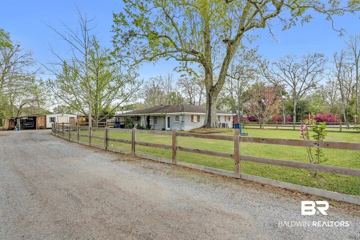 Property Photo:  21897 Broad Street  AL 36576 