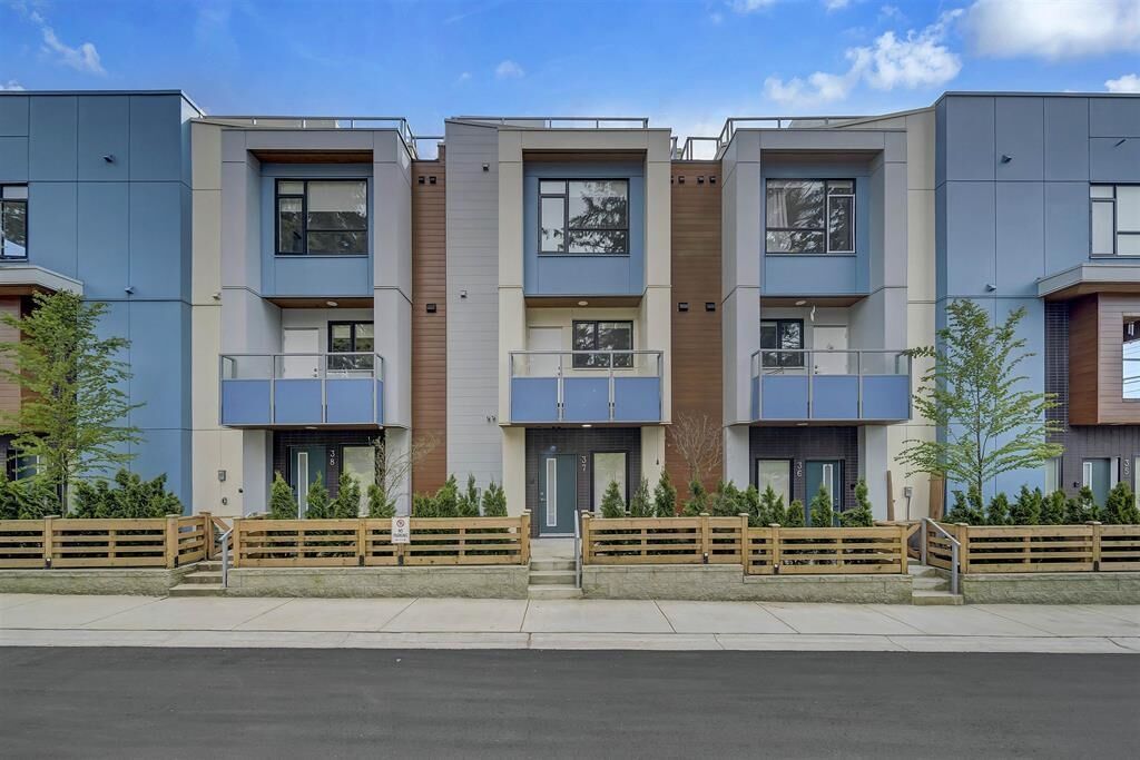Property Photo:  5858 132 Street 37  BC V3X 1N1 