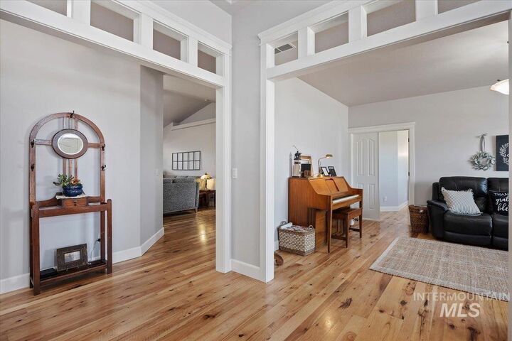 Property Photo: 1709 N McKinley St ID 83338