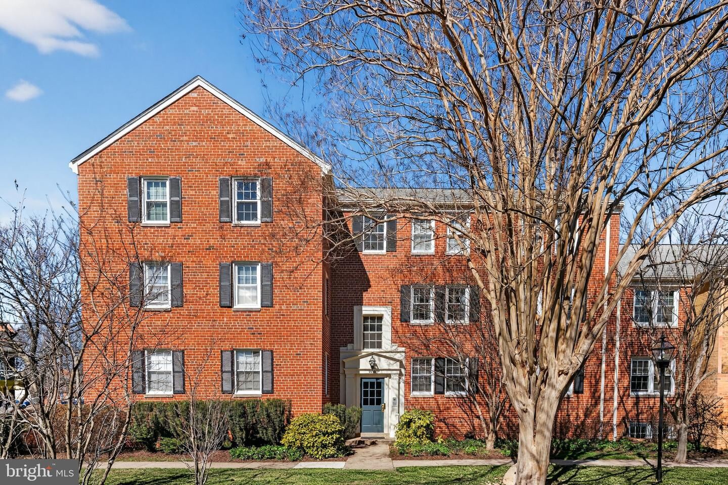 Property Photo:  6610 E Wakefield Drive A2  VA 22307 