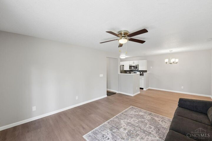 Property Photo: 7313 Chatham Court OH 45069