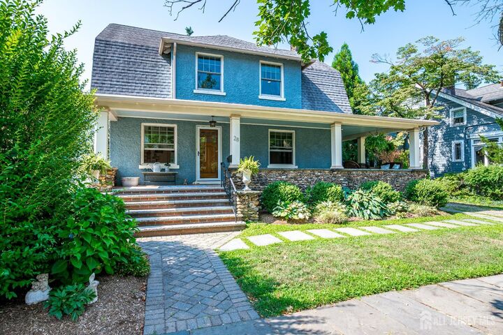 Property Photo:  28 Clinton Place  NJ 08840 