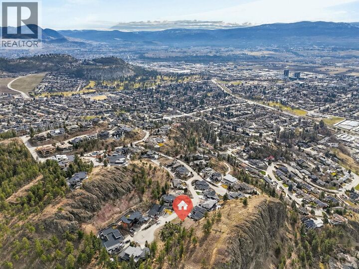 Property Photo:  720 Pinehaven Court  BC V1V 2Y3 