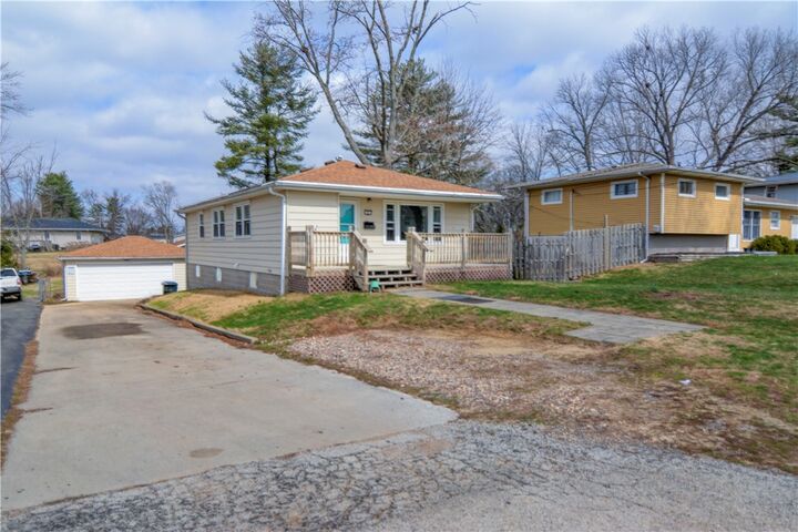 Property Photo:  5 E Pepperidge Court  IL 62521 