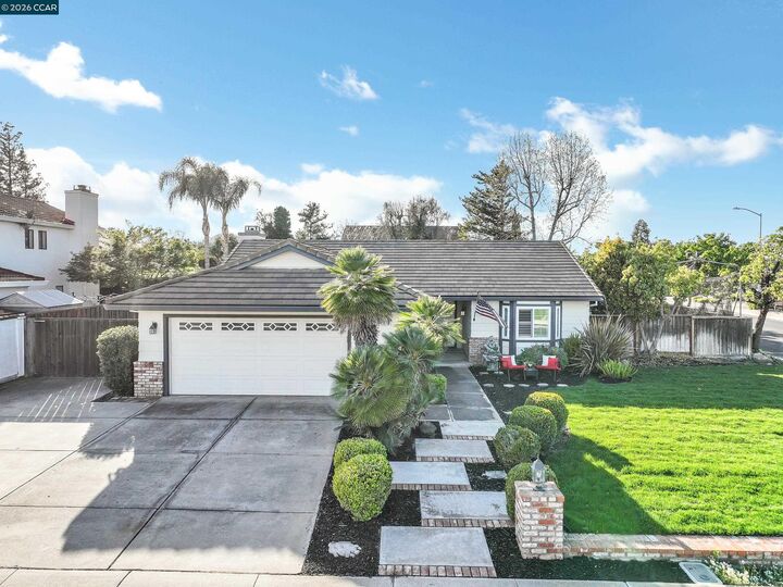 Property Photo:  641 Woodbury Pl  CA 94561 